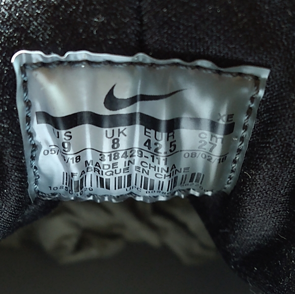 Nike - Picture 5 of 7